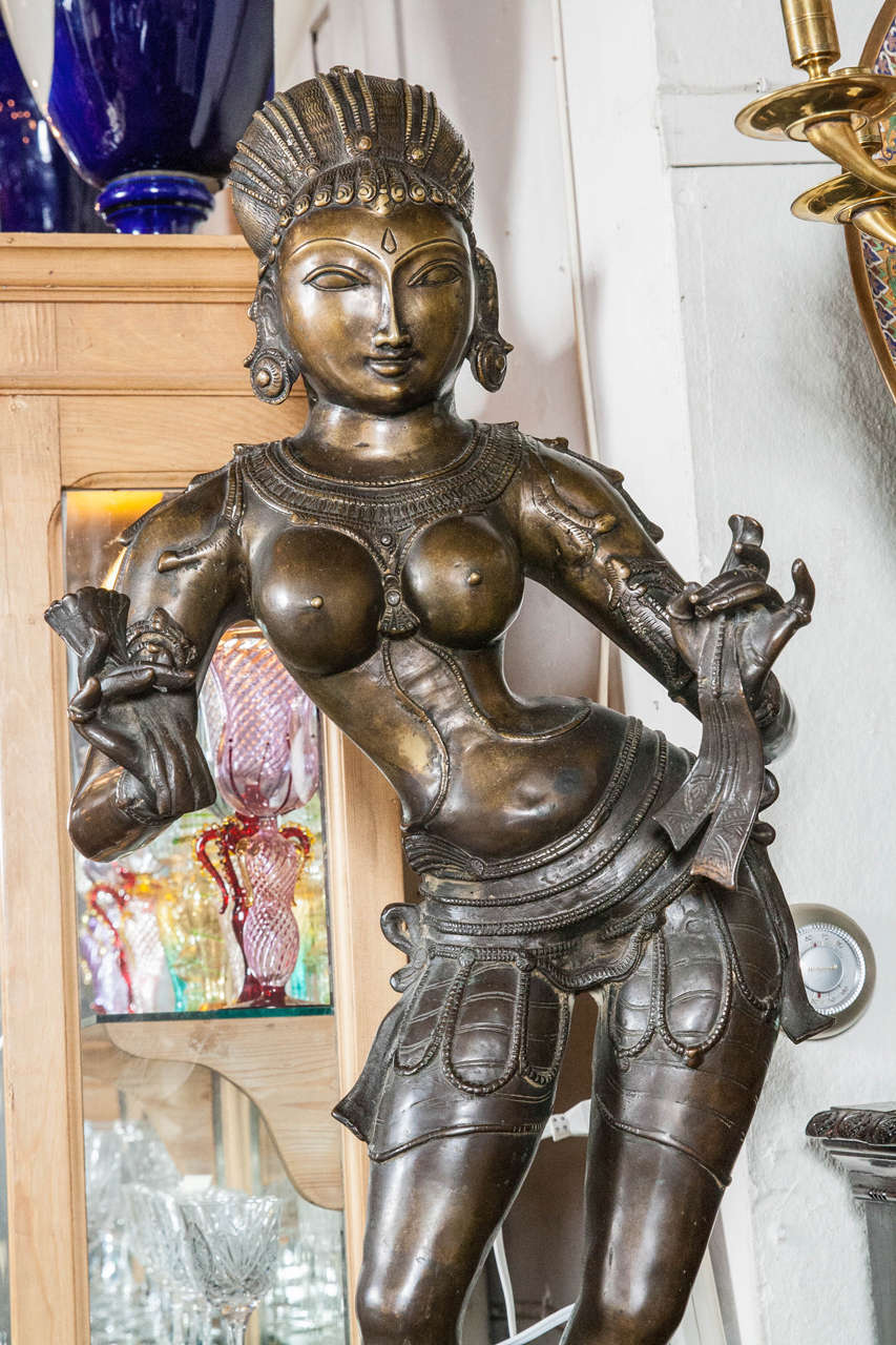Standing Bronze Figure of a Hindu Goddess In Excellent Condition For Sale In Woodbury, CT