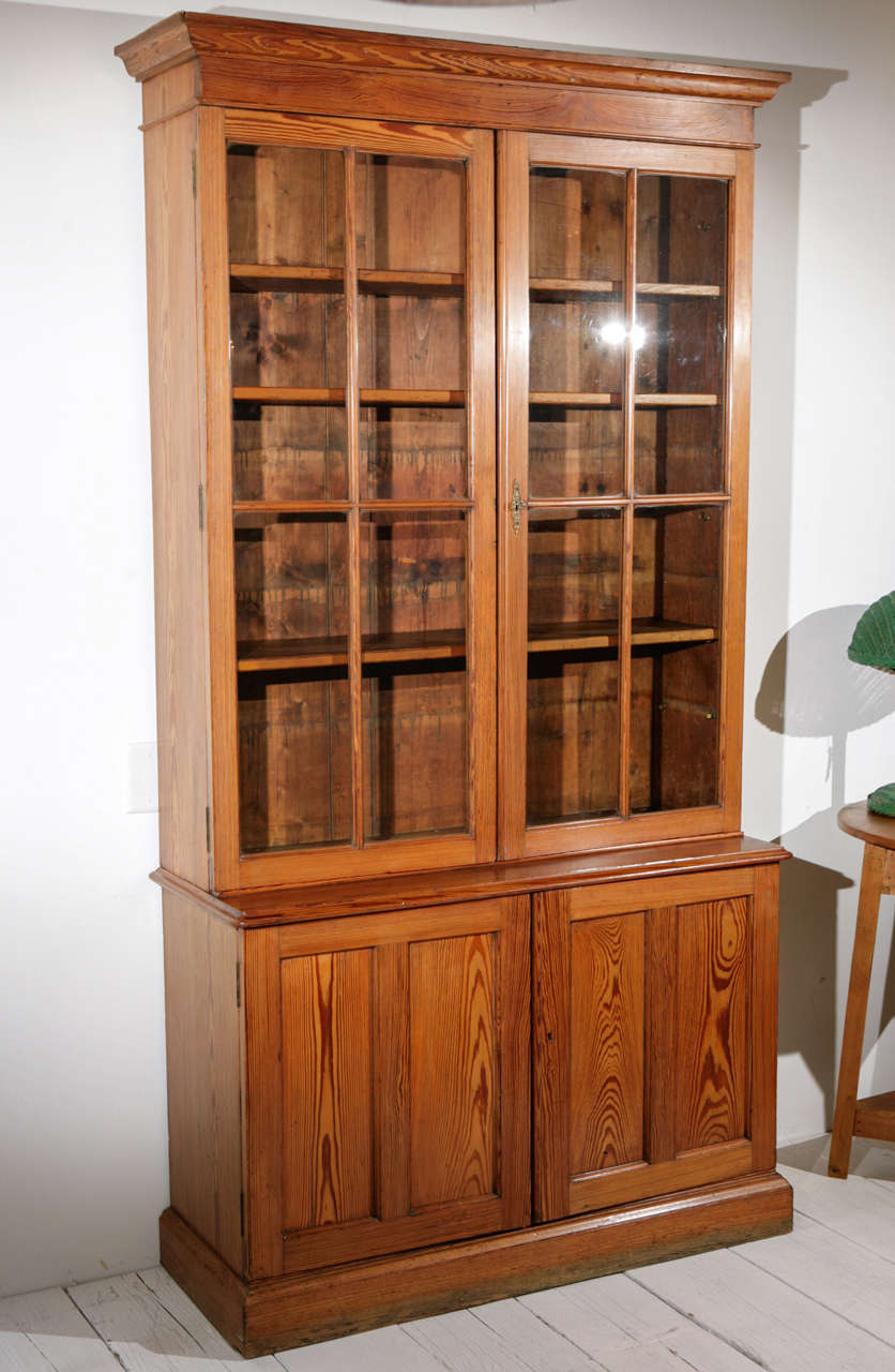 Tall Glass Front Pine Cabinet and Bookcase In Good Condition In Los Angeles, CA