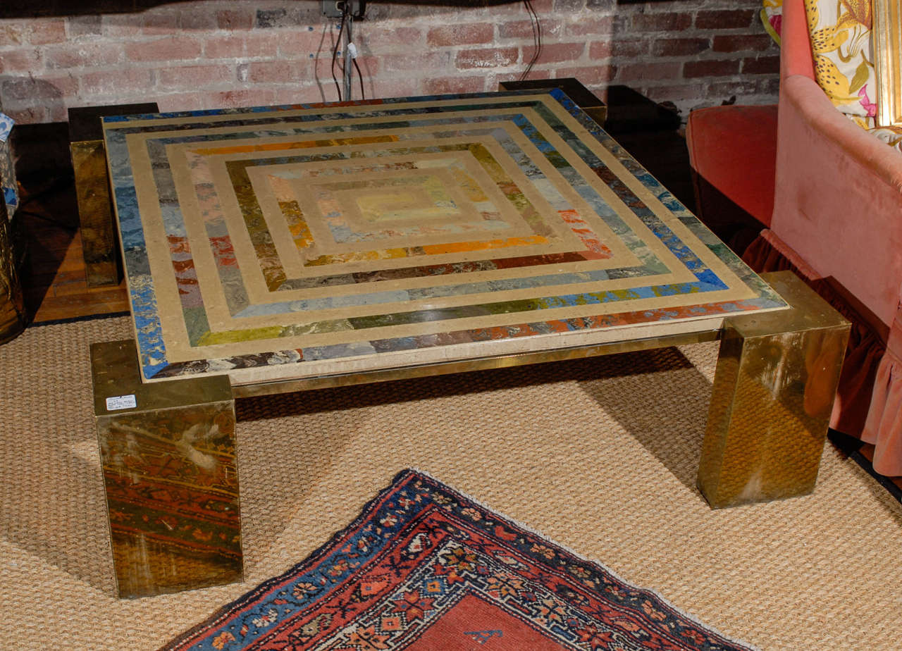 Marcello Mioni "Regenbogen" Cocktailtisch aus Marmor und Messing