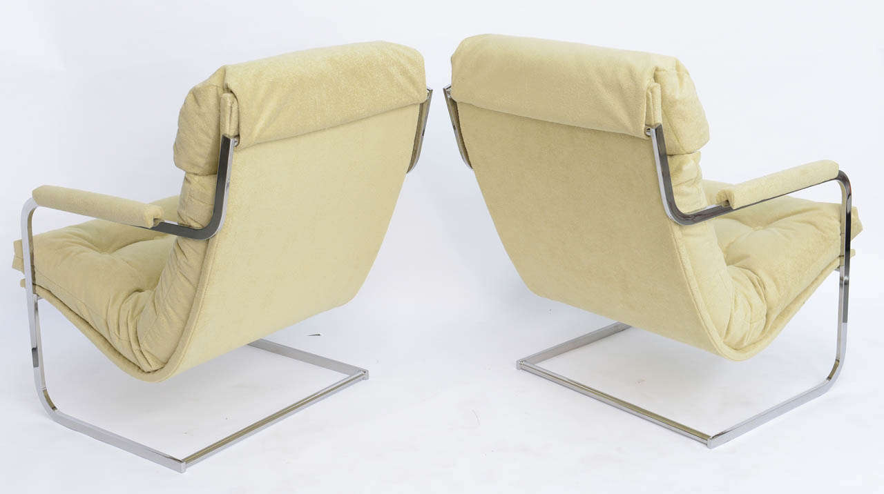 Exceptional Milo Baughman Style Cantilever Lounge Chairs In Excellent Condition In Miami, FL