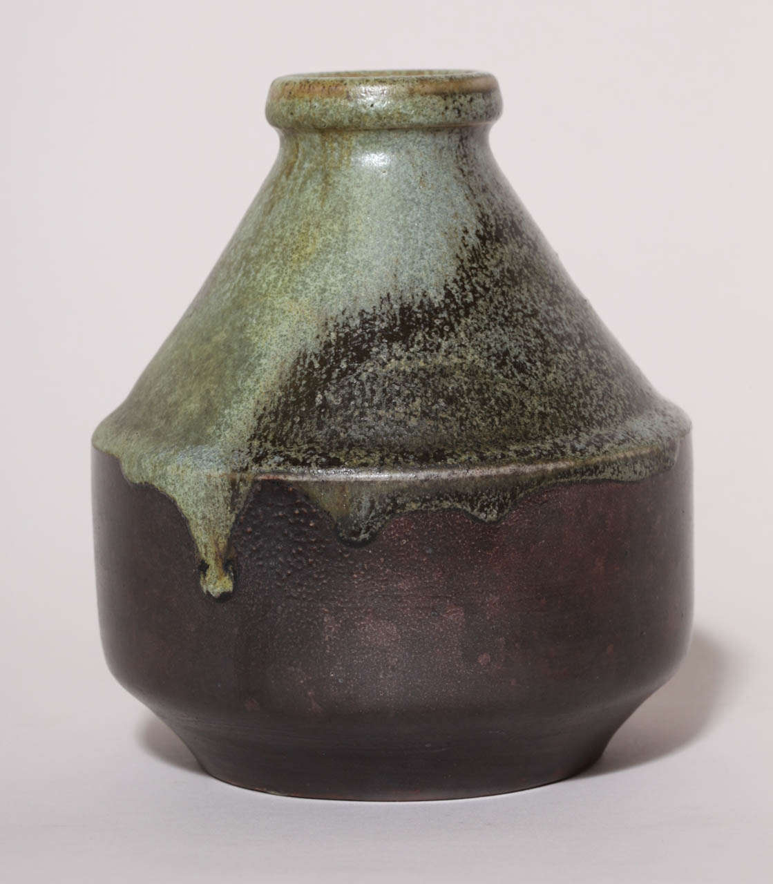 Französische Art-déco-Steinwarenvase von Henri Simmen (Art déco) im Angebot