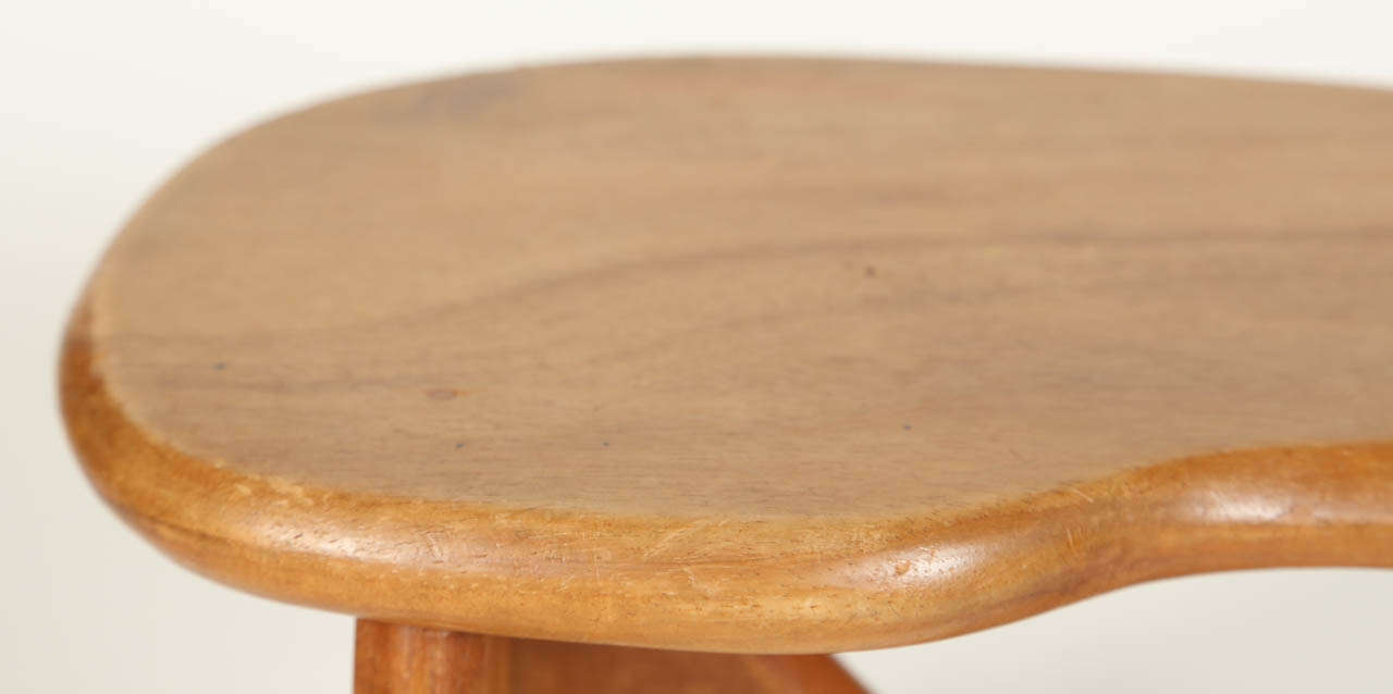 Stool in the Manner of Isamu Noguchi In Good Condition For Sale In Los Angeles, CA