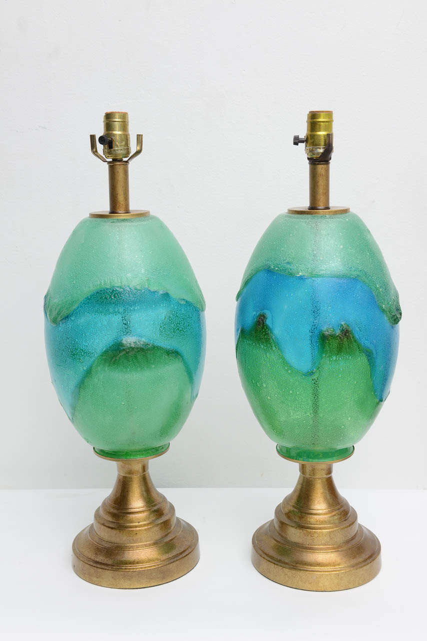 Pair Mid Century Modern Green / Aqua Art Glass Italian Brass Table Lamps In Good Condition For Sale In Miami, FL
