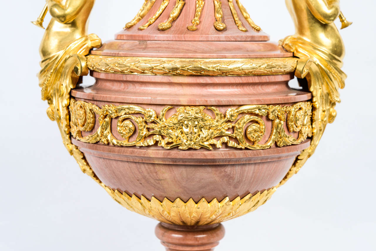 Fabulous Pink Marble Garniture Urns In Excellent Condition For Sale In Paris, FR