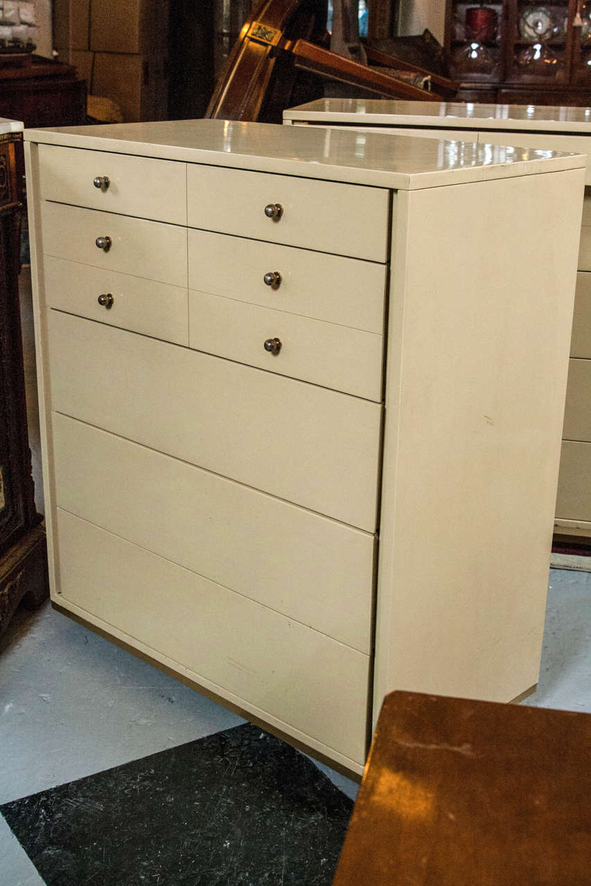 Pair of John Stuart Chest on Chests In Good Condition In Stamford, CT