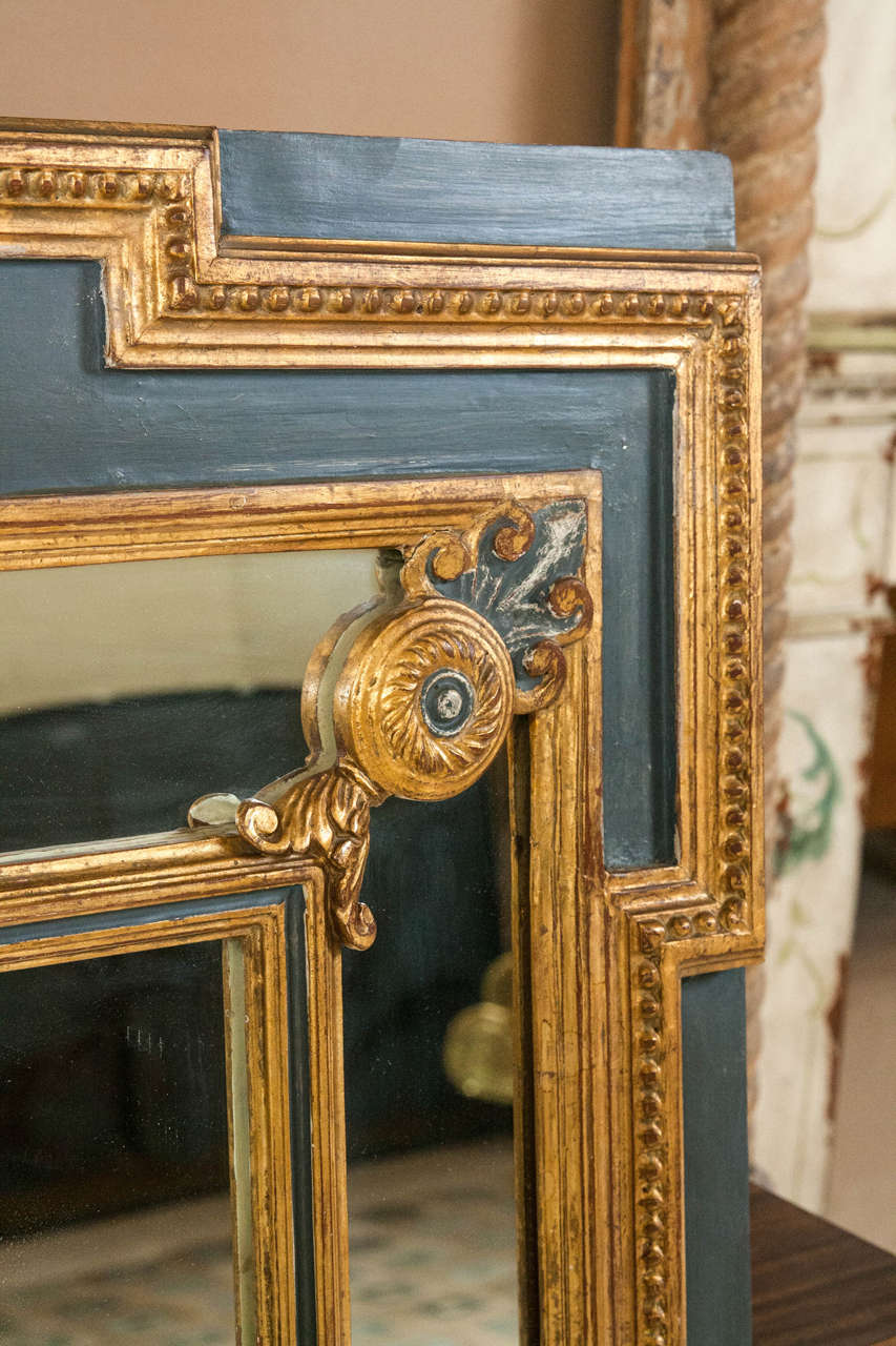 Parcel Paint and Gilt Gold Decorated Wall or Console Mirror In Good Condition In Stamford, CT