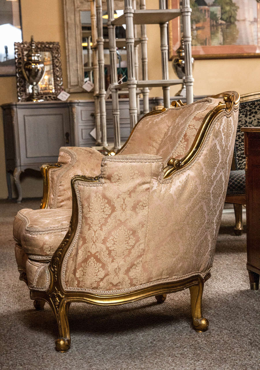 Pair of Louis XV Style Giltwood Bergere Chairs In Good Condition In Stamford, CT