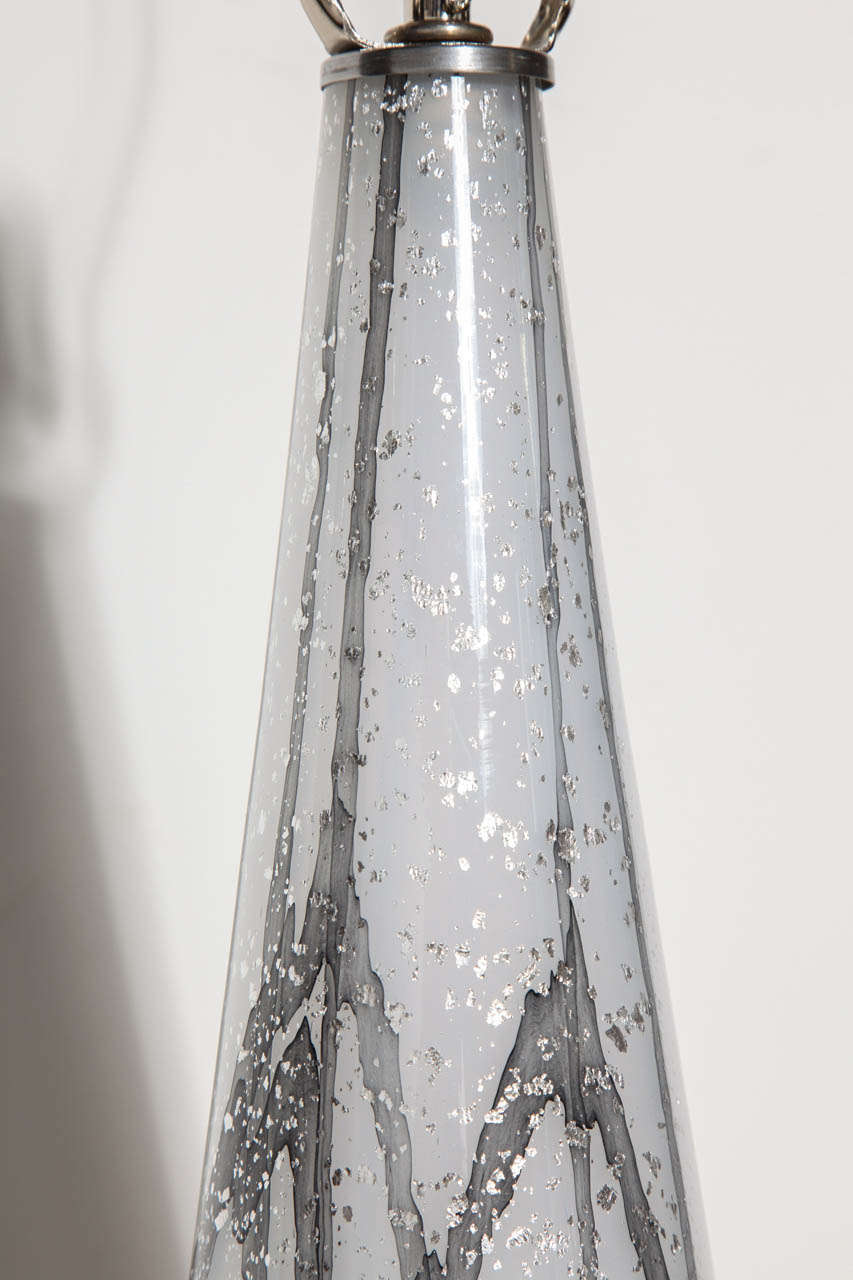 Modern Seguso Murano Gray Veined White Glass Table Lamp with Silver Inclusions  For Sale