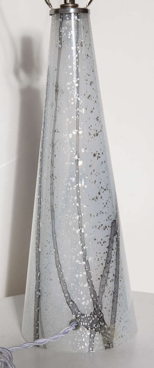 Seguso Murano Gray Veined White Glass Table Lamp with Silver Inclusions  In Good Condition For Sale In Bainbridge, NY