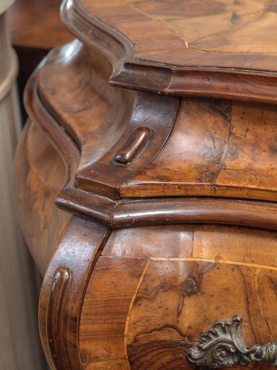 19th Century Italian Rococo Olive Wood Commode For Sale