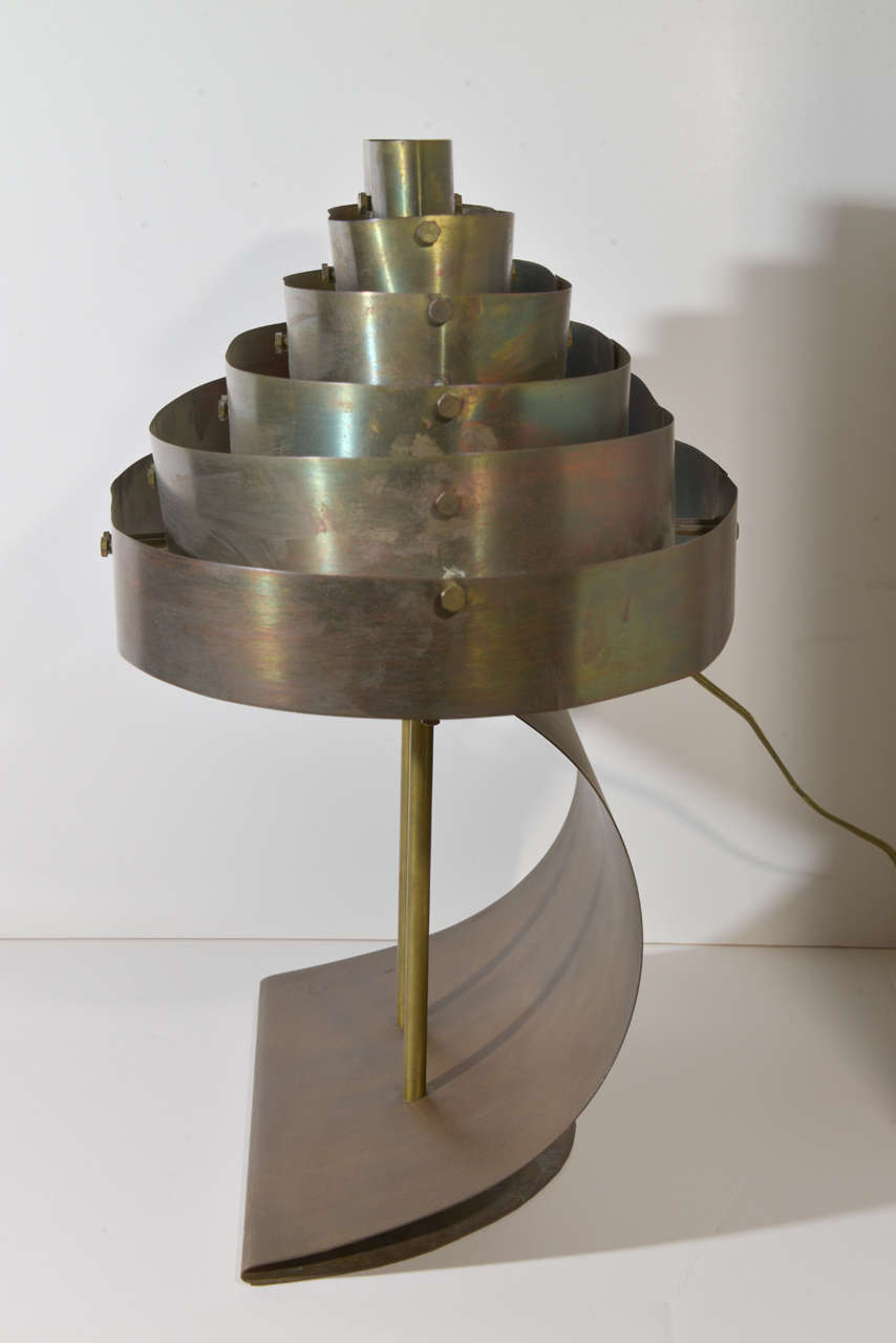 Machine Age Art Deco Kurt Versen Bronzed Streamline Skyscraper Table Lamp In Good Condition For Sale In Dallas, TX