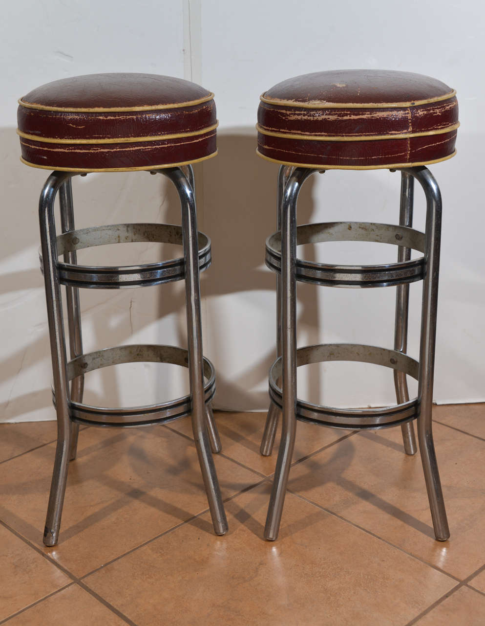 From the mid-1930's McKaycraft line.  Chromed steel, enamel, vinyl.  Original and complete unrestored condition.  Moderate to significant wear from use.  Structurally solid and level, built like tanks.

17