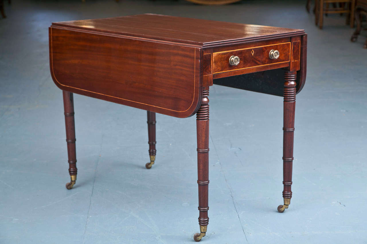 Boxwood Mahogany Pembroke Table on Turned Legs For Sale
