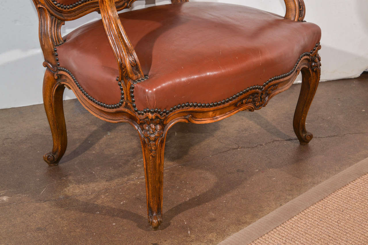 19th Century Pair of French Carved Chairs For Sale