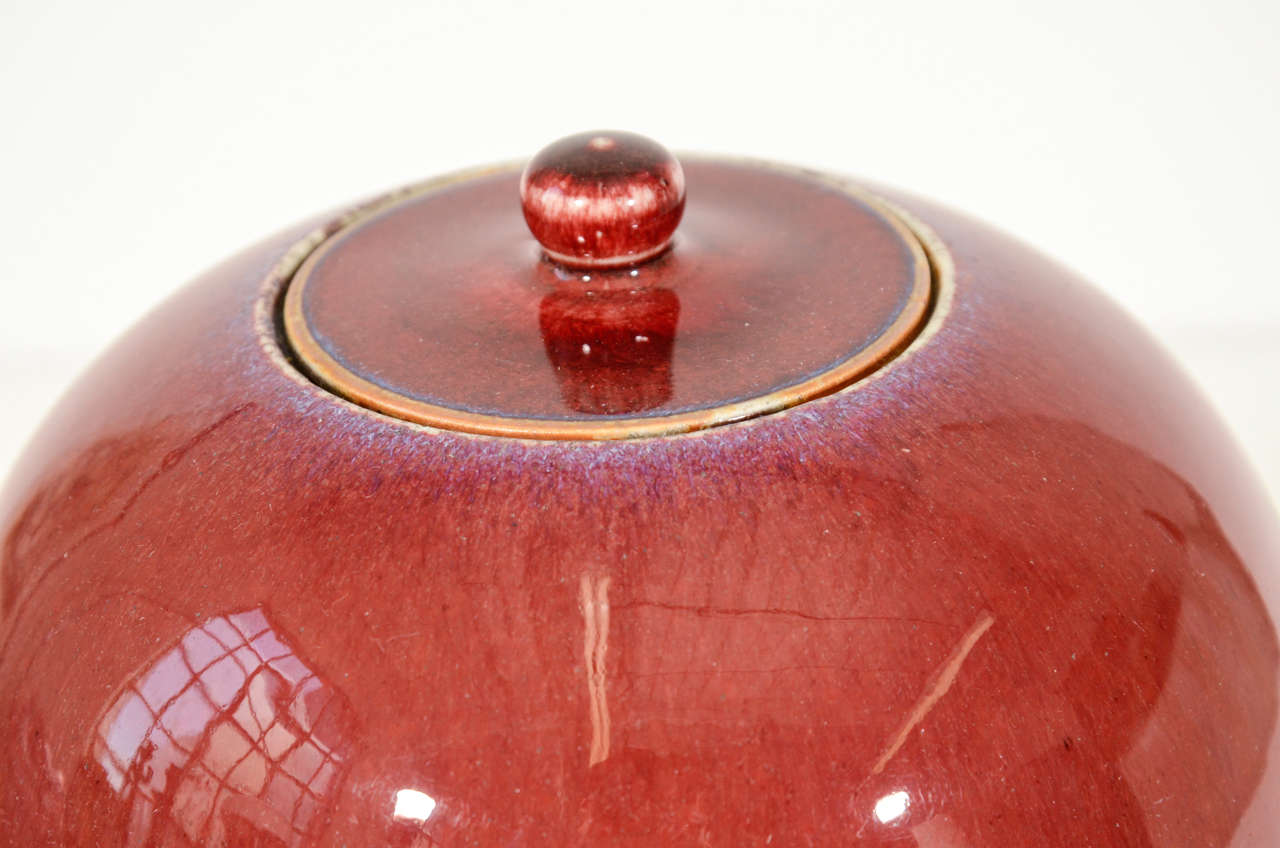 Antique Chinese Oxblood Porcelain Ceramic Melon Shaped Covered Jar or Lamp Base In Excellent Condition For Sale In New York, NY