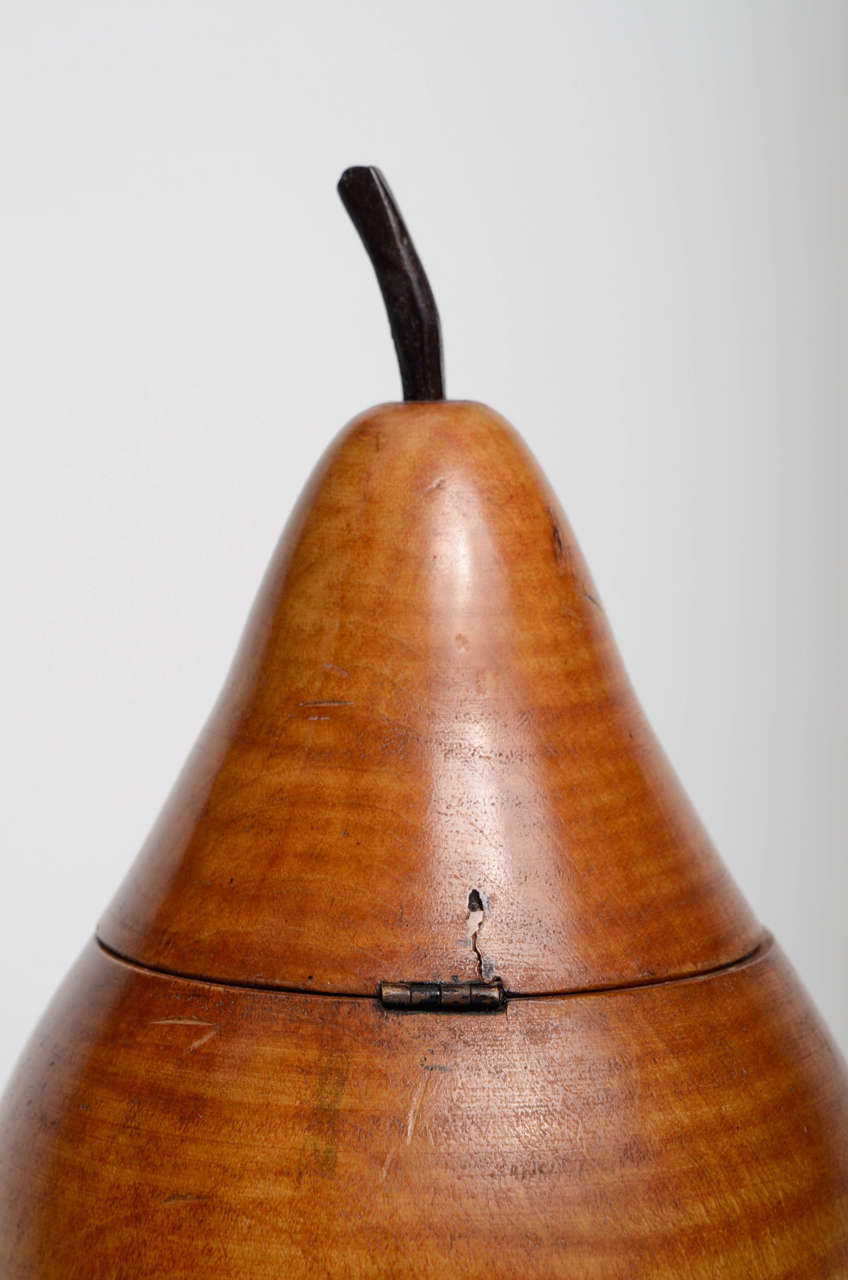 Georgian Style wood Pear-Form Tea Caddy, 20th century For Sale 1