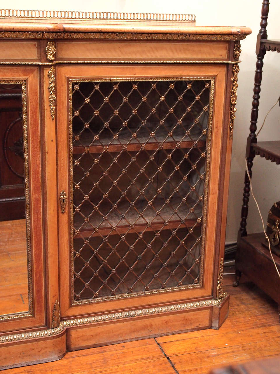 Antique French Charles X Satinwood Sideboard, circa 1820-1840 2