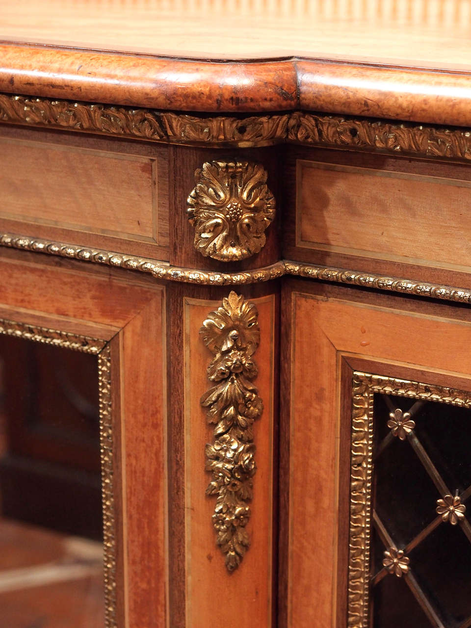 Antique French Charles X Satinwood Sideboard, circa 1820-1840 3