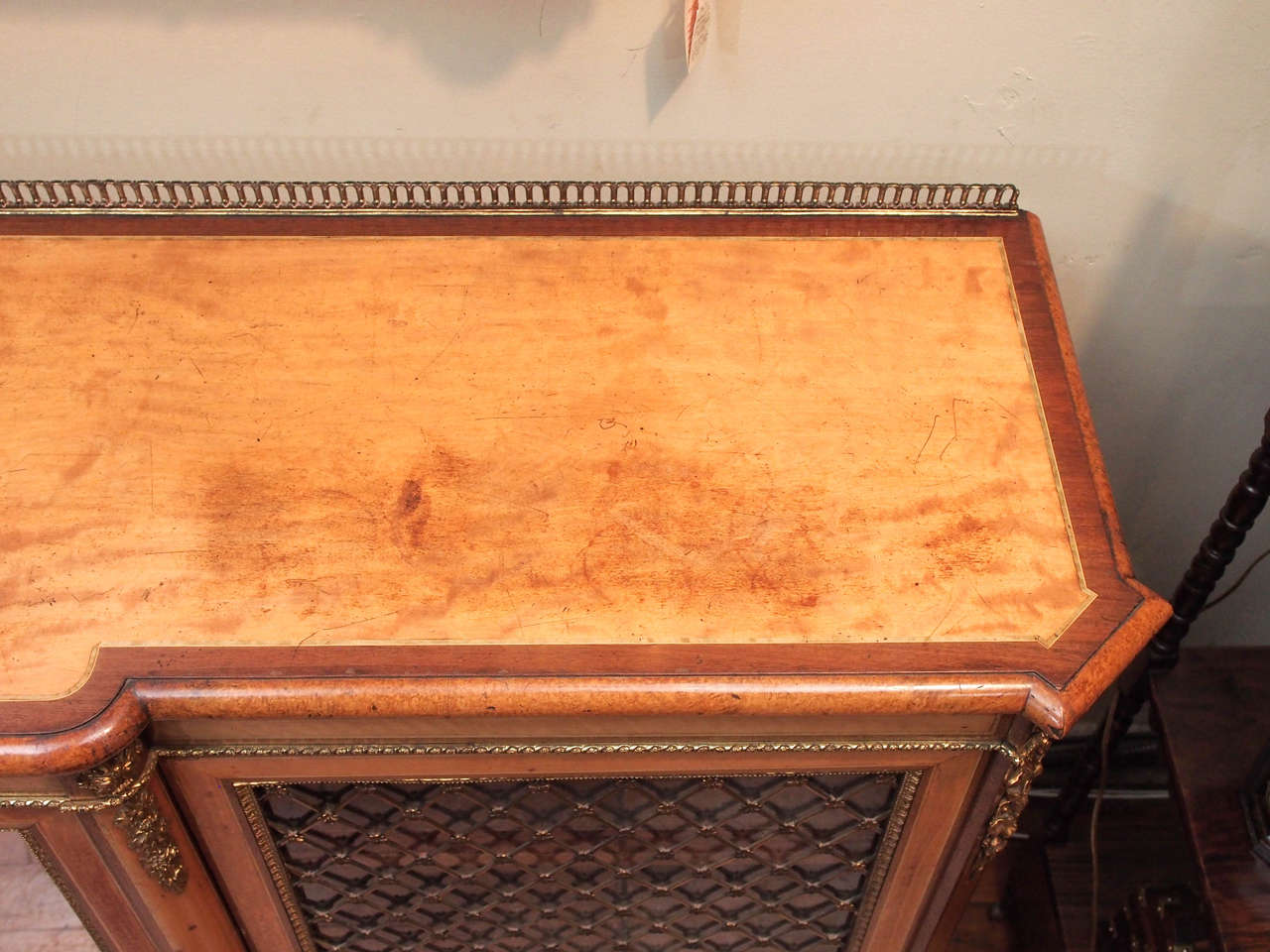 Antique French Charles X Satinwood Sideboard, circa 1820-1840 4