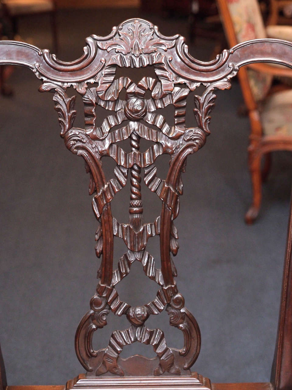 Set of Eight Antique Mahogany Fine 19th Century Ribbon Back Dining Chairs In Good Condition For Sale In New Orleans, LA