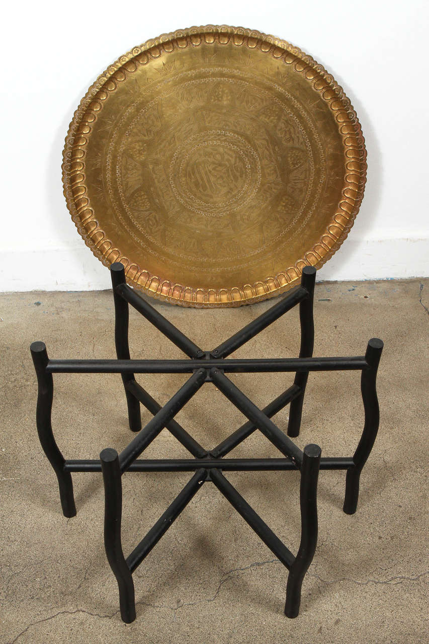 Moroccan Brass Tray Table on Folding Stand In Good Condition In North Hollywood, CA