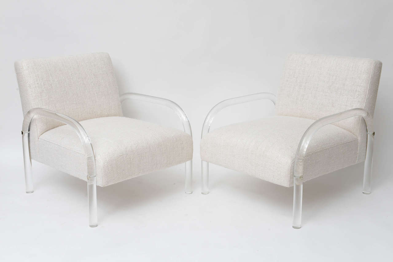 Pair of Low-Slung Lucite and Raw Silk Lounge Chairs In Excellent Condition In North Miami, FL