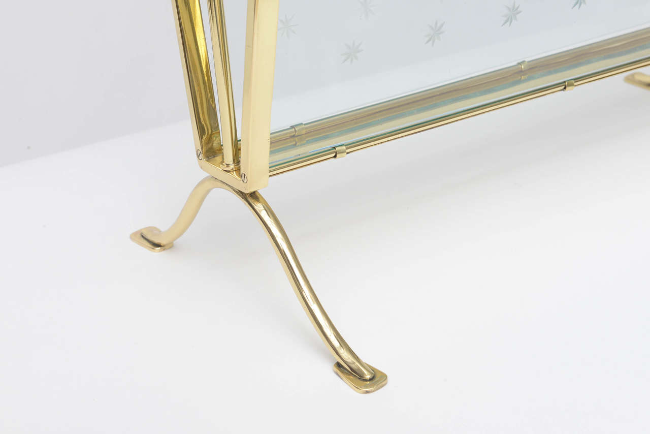 1940s Italian Brass Magazine Rack with Hand Cut Starburst Glass Panels In Excellent Condition In North Miami, FL