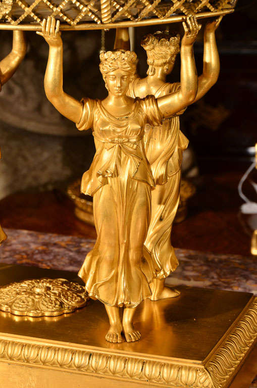 important Period 1st Empire bronze dore centerpiece In Excellent Condition In Dallas, TX