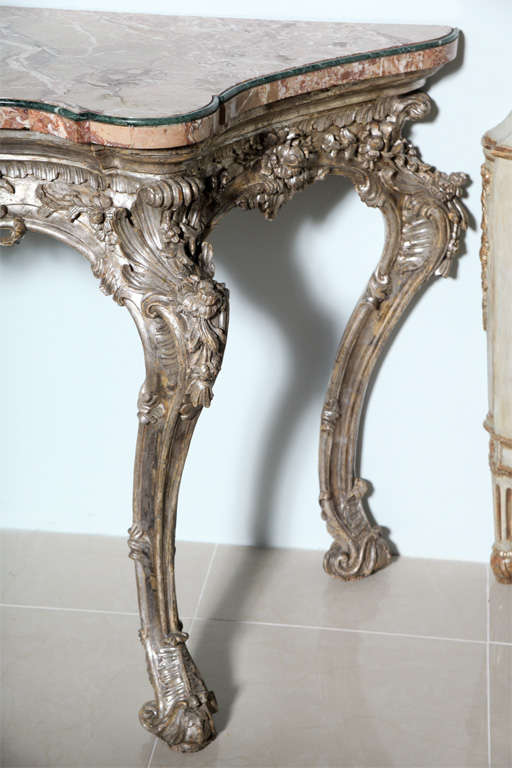 Important Italian Rococo Silver Gilt Console In Excellent Condition For Sale In Hollywood, FL