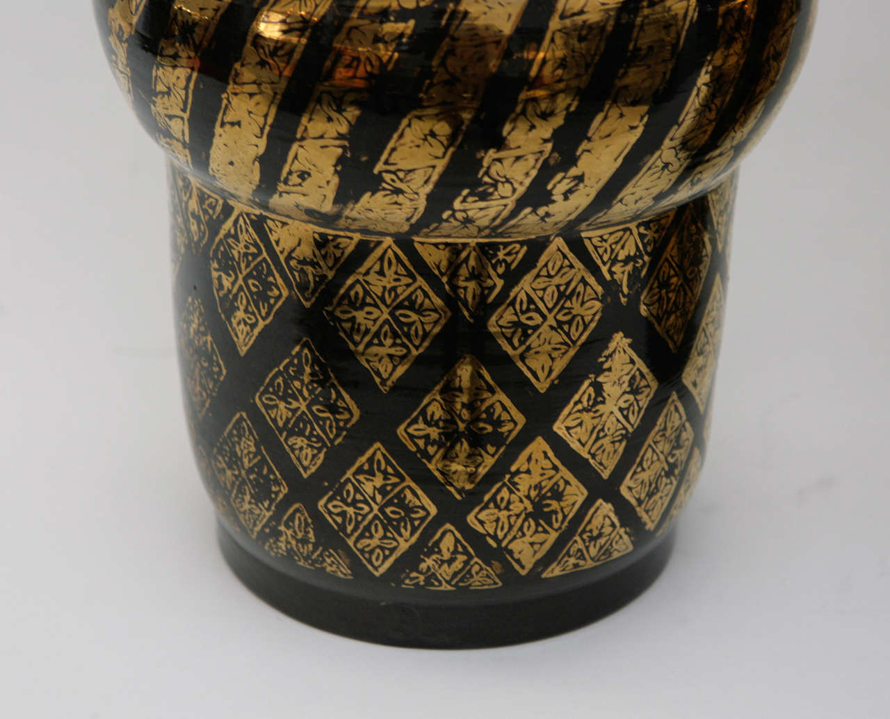 Pair of Custom Vases by Roy Hamilton for Steve Chase Associates In Excellent Condition In Palm Desert, CA