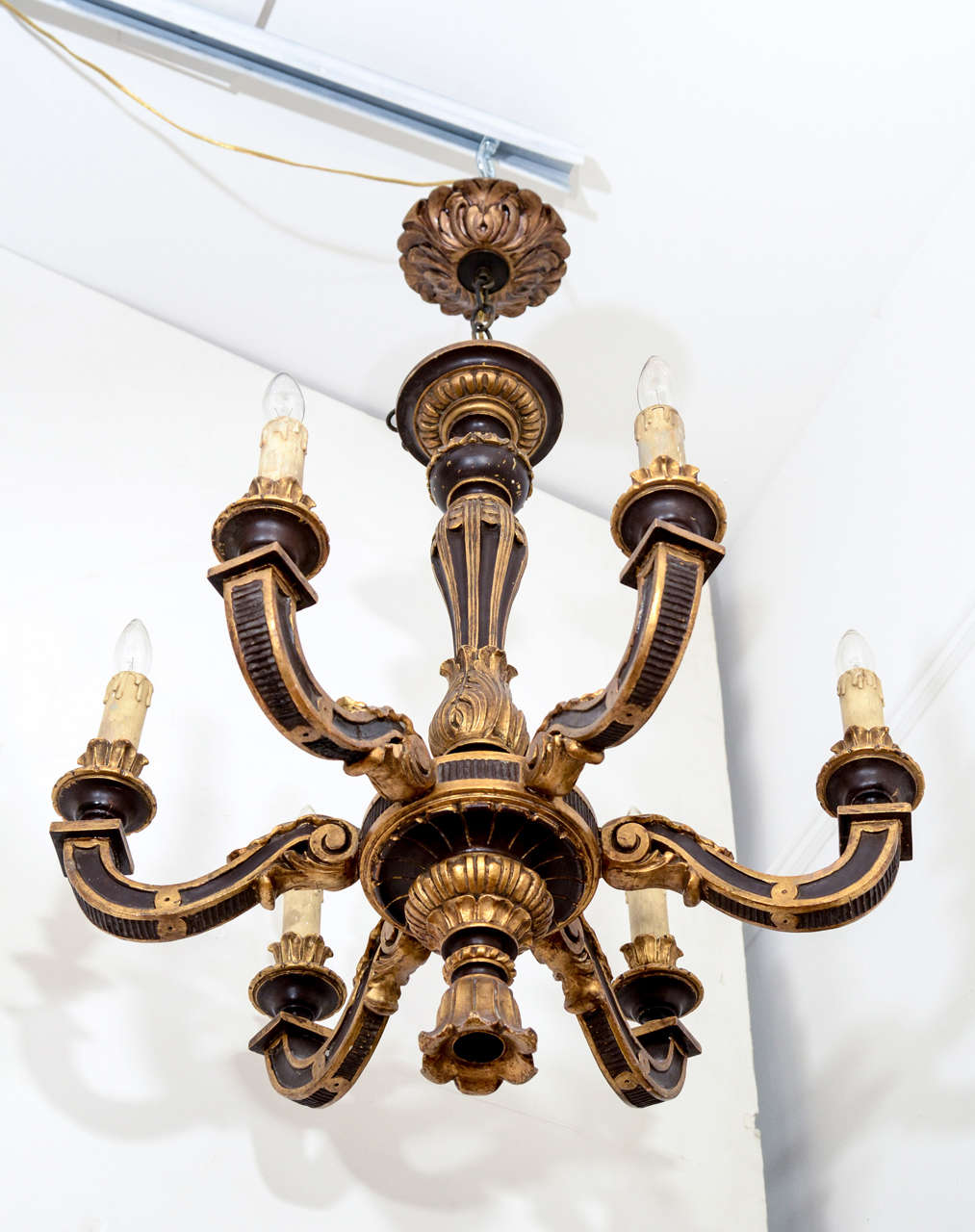 Baroque Style Ebonized and Gilt Wooden Chandelier 2