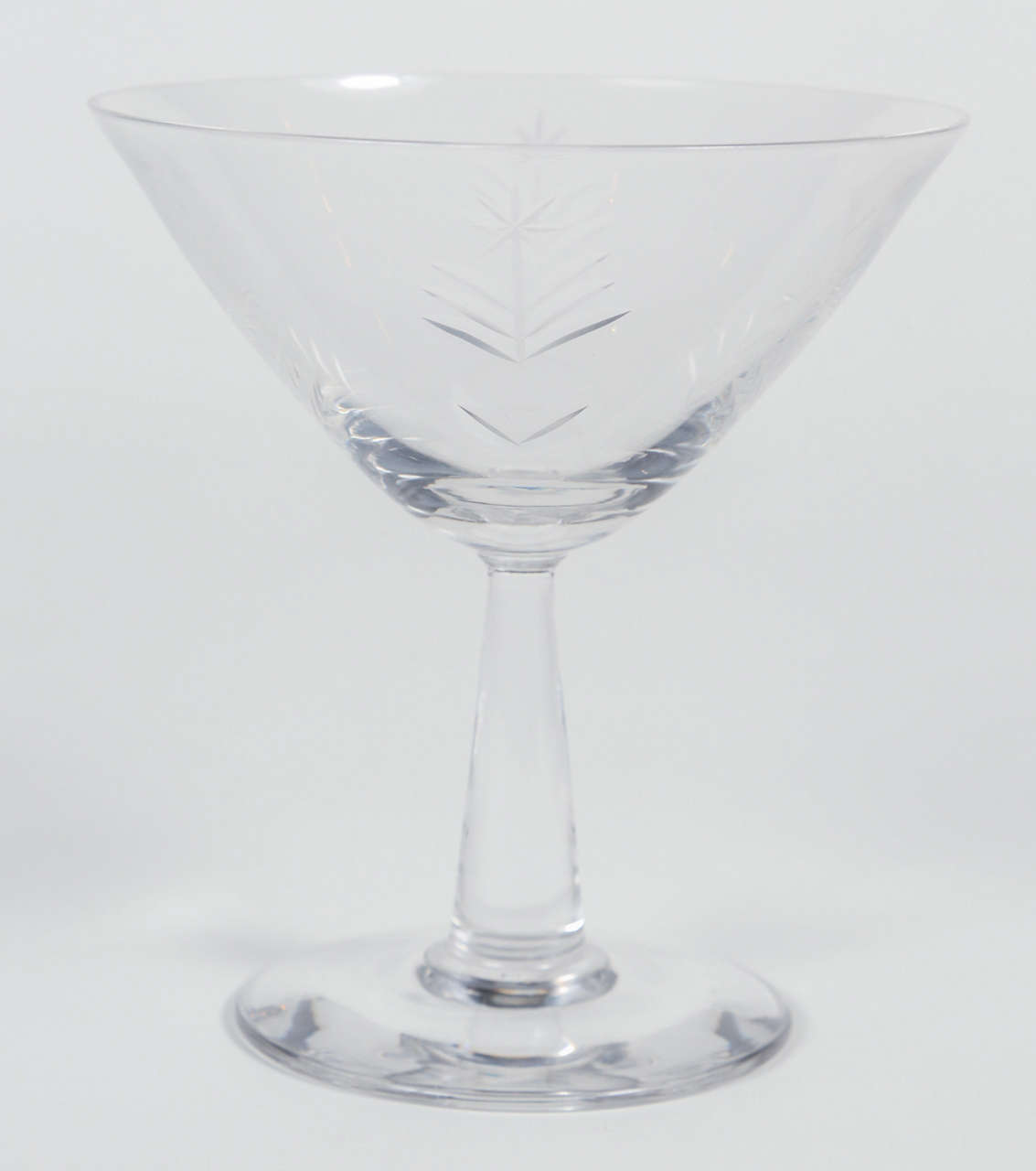 Set of Mid-Century Etched Crystal Glasses In Excellent Condition In Pasadena, CA