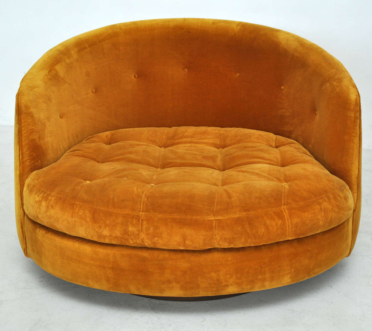 Milo Baughman Large Swivel Chair at 1stDibs large velvet swivel chair
