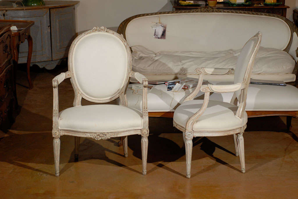 Pair of French Louis XVI Style 19th Century Painted Fauteuils with Oval Backs 4