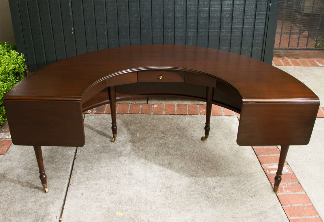 U Shaped Writing Desk 3