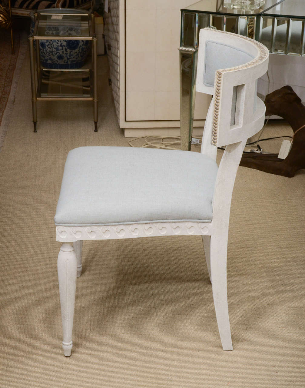 Set of 4 Chalk White Round Back Dining Chairs For Sale 1