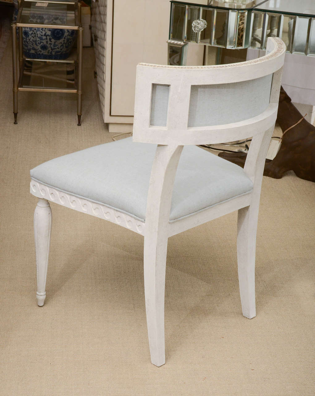 Set of 4 Chalk White Round Back Dining Chairs For Sale 4