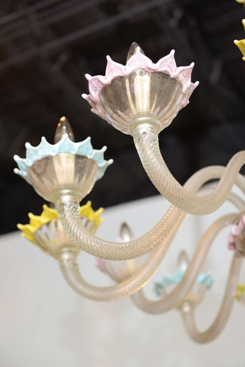 Italian Fine Pair of Barovier & Toso Clear and Colored Glass 12-Light Chandeliers, 1940s For Sale