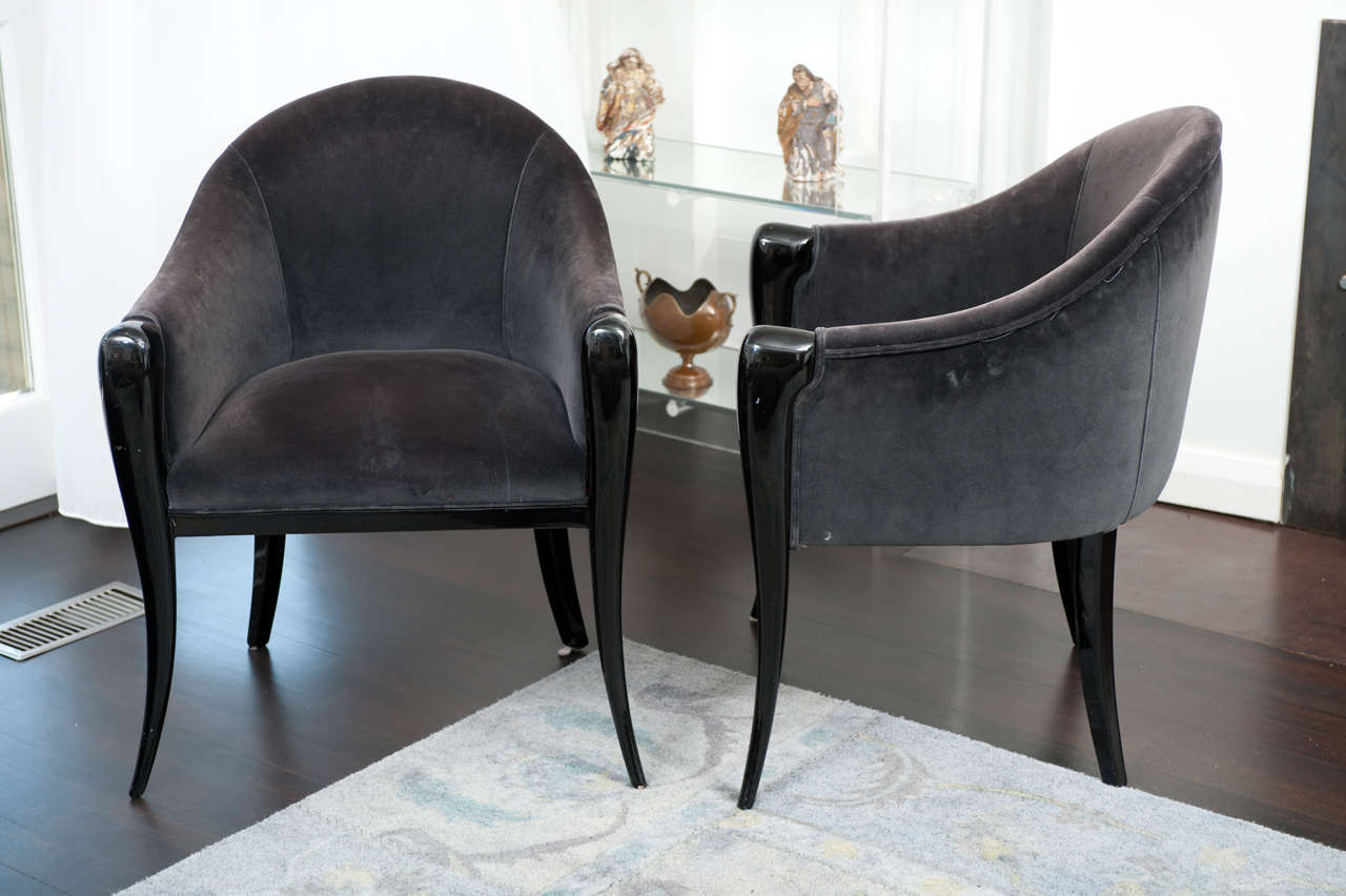 Paire de fauteuils en velours Roberto Ventura