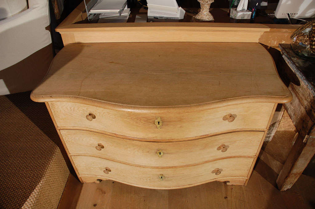 18th Century French Oak Commode For Sale 2