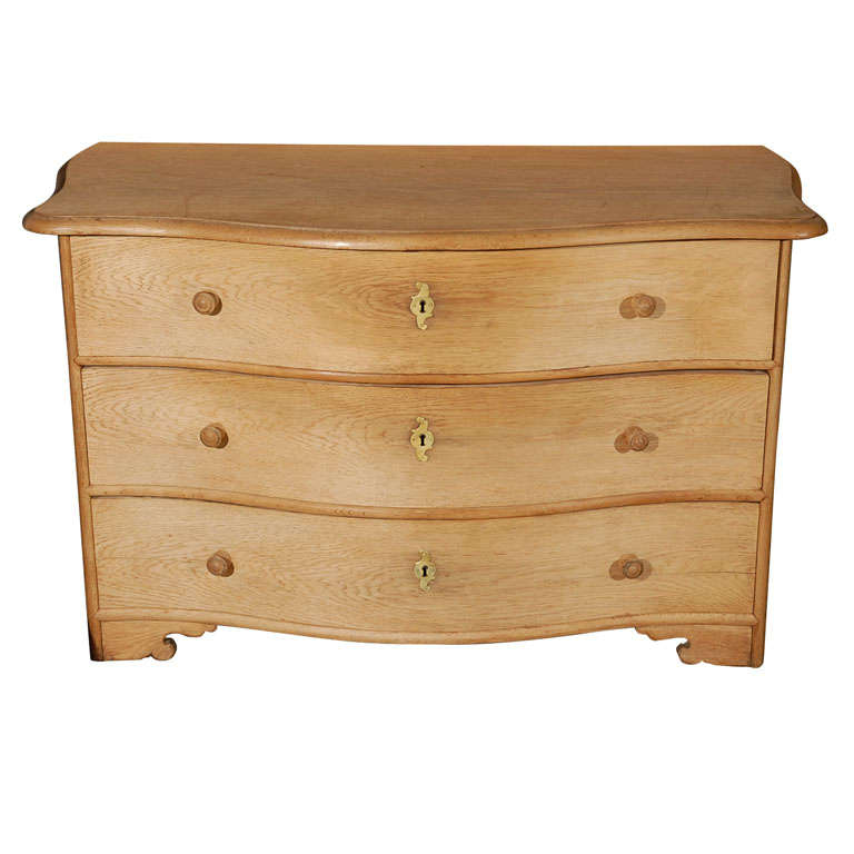 18th Century French Oak Commode For Sale