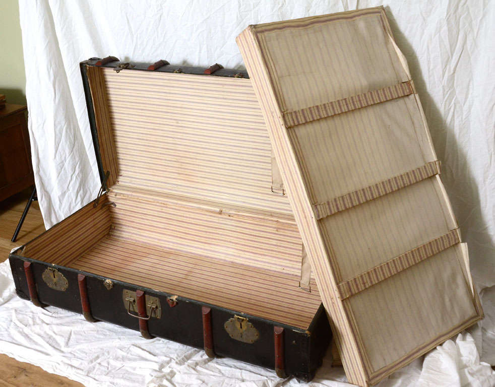 Antique Travel Suitcase, Trunk from Belgium For Sale 3