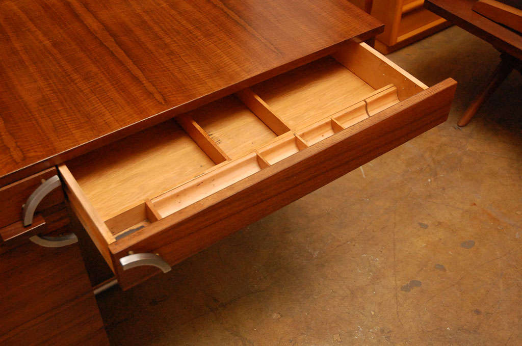 Desk by Gilbert Rohde for Herman Miller in India laurel wood 5
