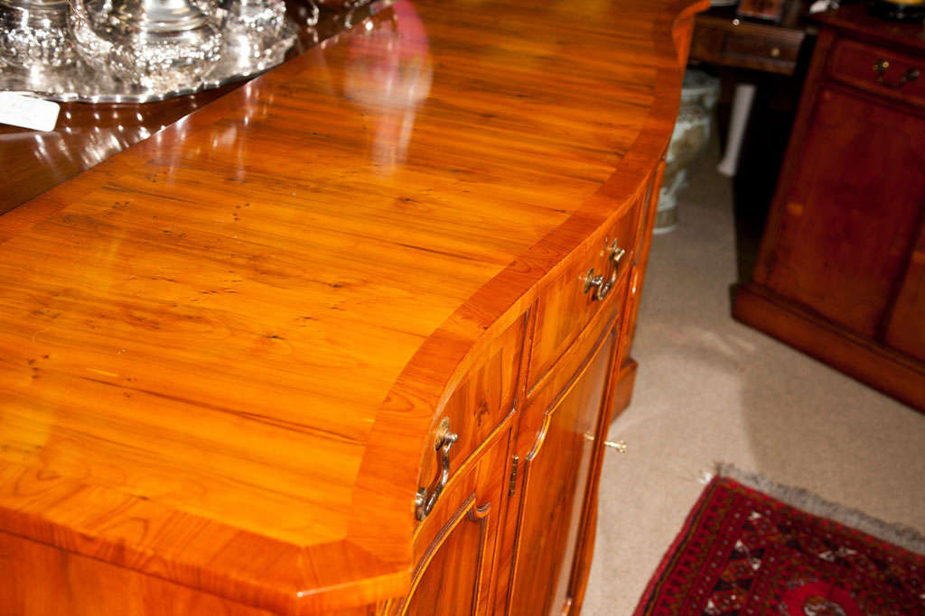 Yew  Wood  Serpentine  Buffet For Sale 2