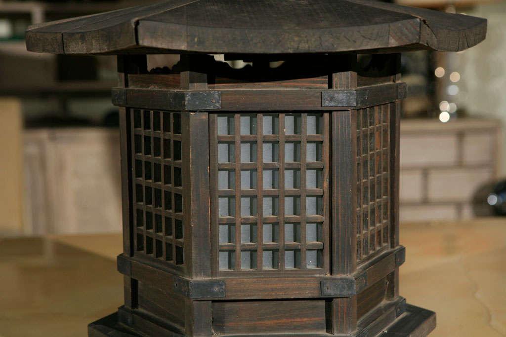 japanese lantern wood