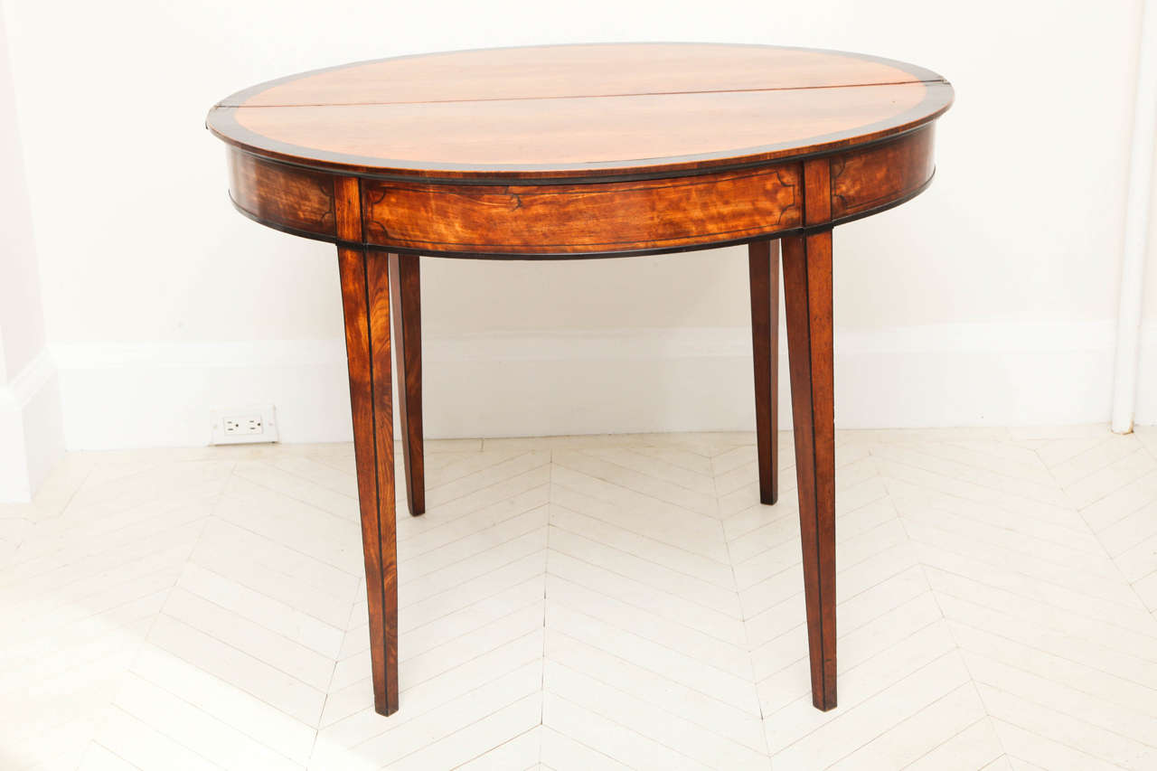 George III Satinwood and Ebony Inlaid Folding Table For Sale 3
