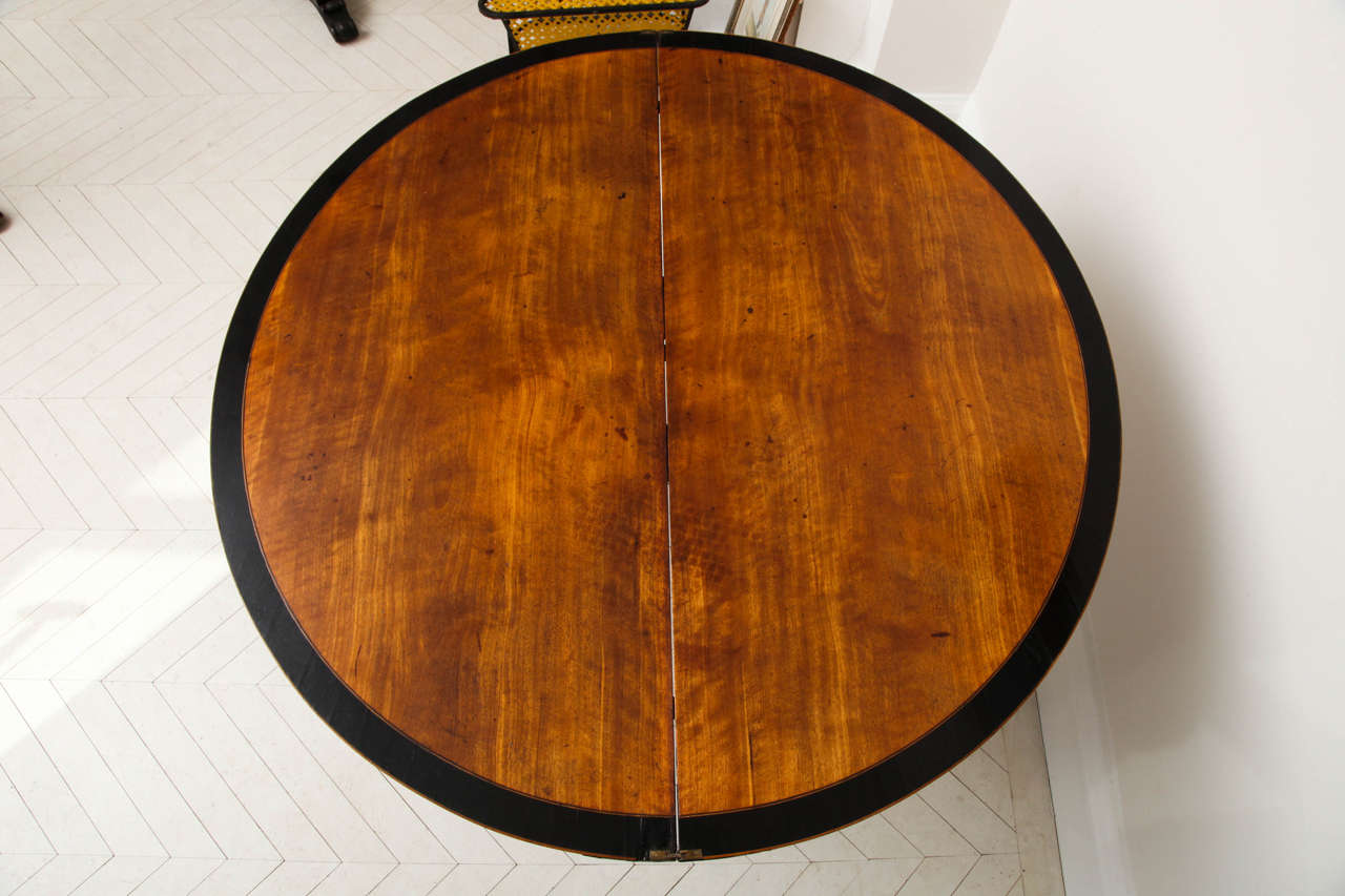 George III Satinwood and Ebony Inlaid Folding Table For Sale 4