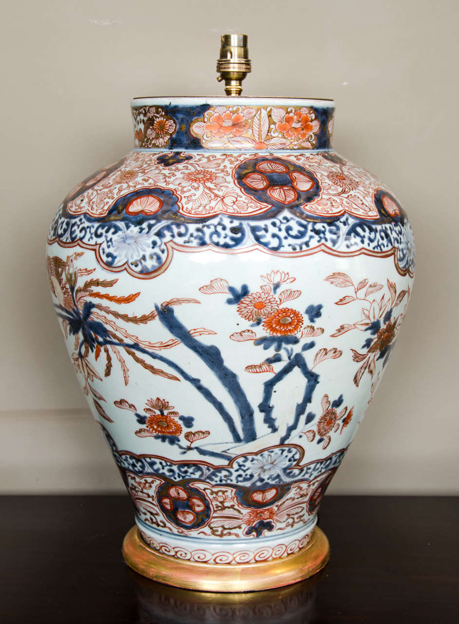 An early 18th Century Lamped Large Japanese Imari Baluster Vase 2