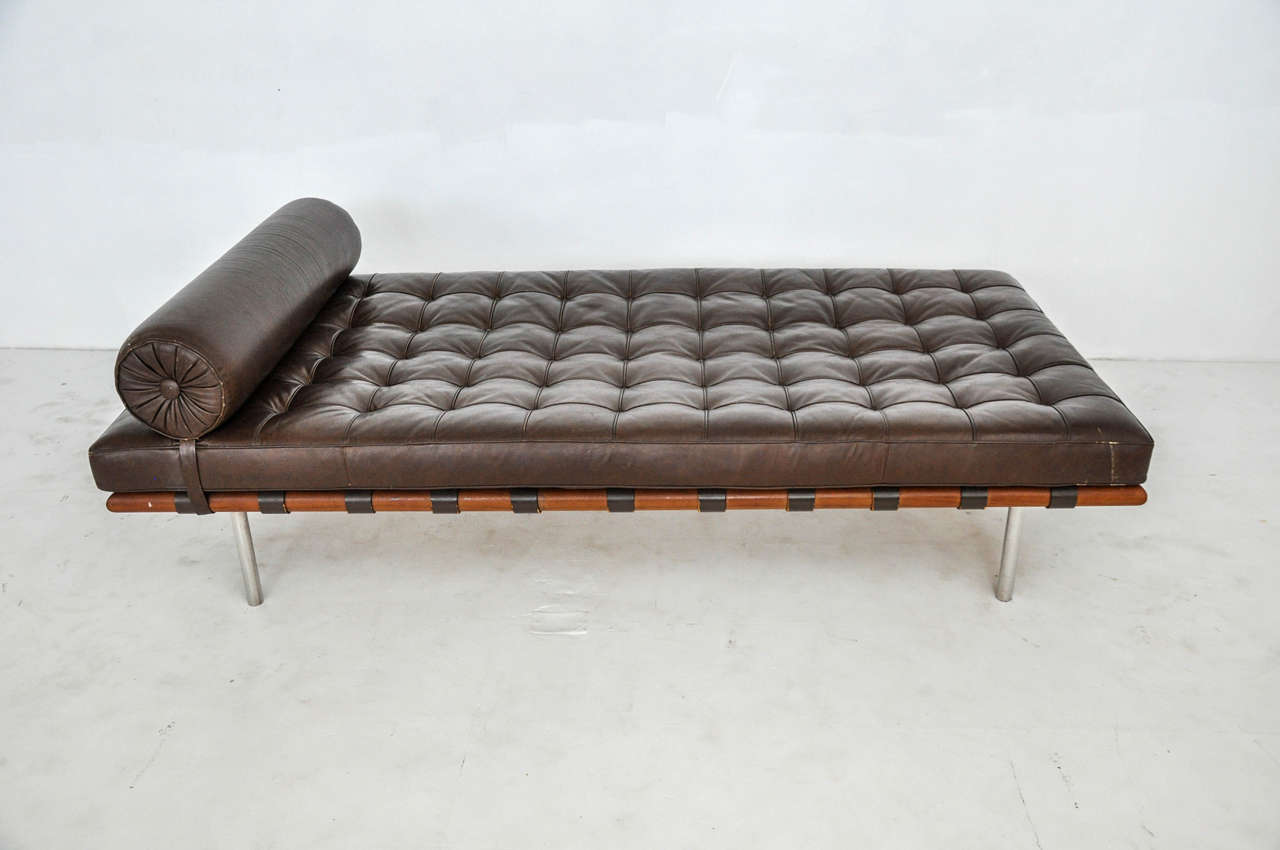 barcelona daybed knoll