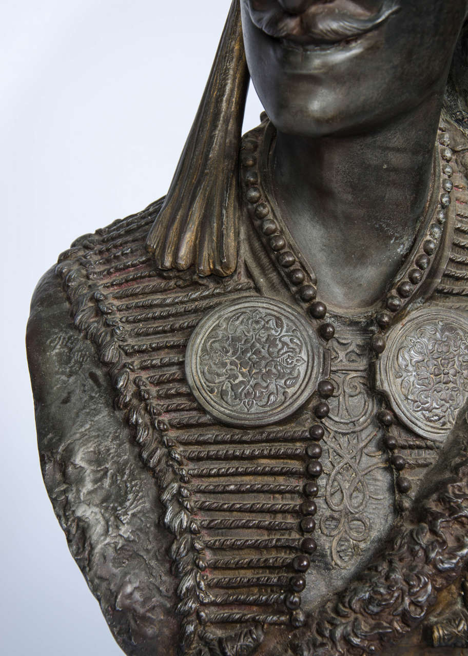 Milieu du XIXe siècle Paire de bustes arabes orientalistes en bronze du 19ème siècle en vente